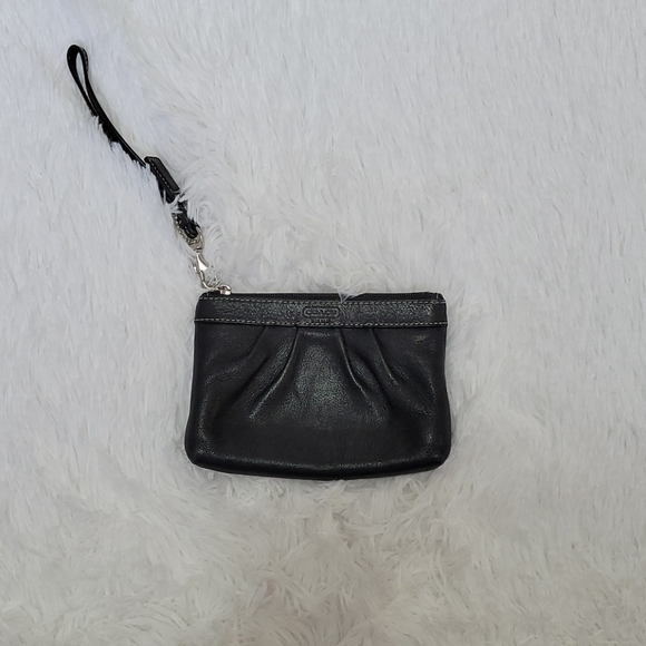 Coach Handbags - Coach wristlet